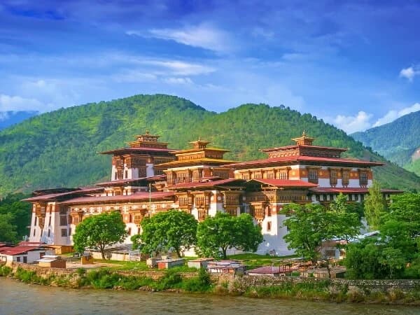 Explore the Enchanting Land of Bhutan on a Short 3-Nights 4 Days Bhutan Tour