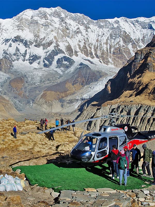 Above the majestic peaks of the Himalayas on an unforgettable Everest helicopter tour